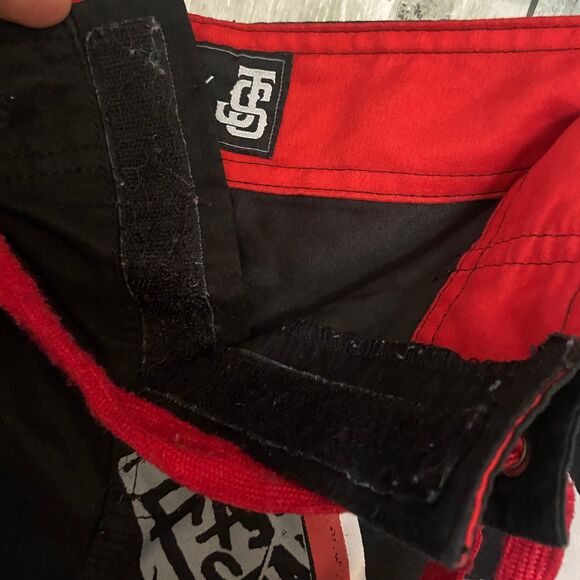 Famous stars and straps red and black shorts - Picture 8 of 9